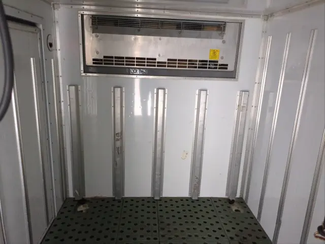 三菱 キャンター TPG-FBA00の写真5