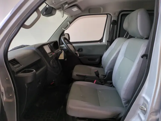 トヨタ タウンエースバン 5BF-S403M(2WD)の写真3