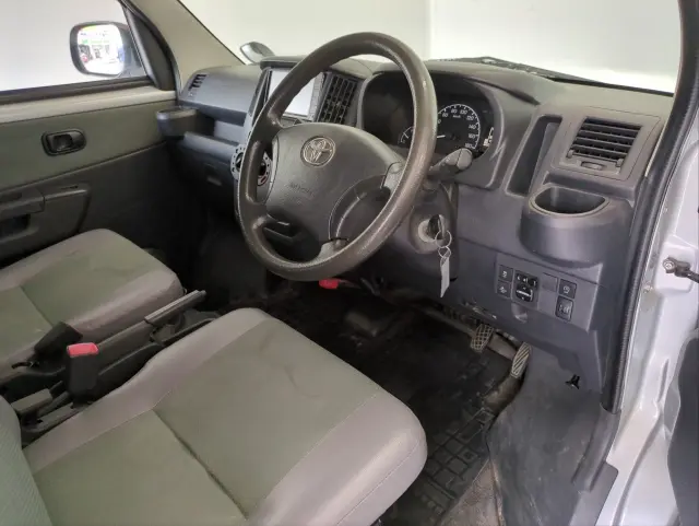 トヨタ タウンエースバン 5BF-S403M(2WD)の写真18