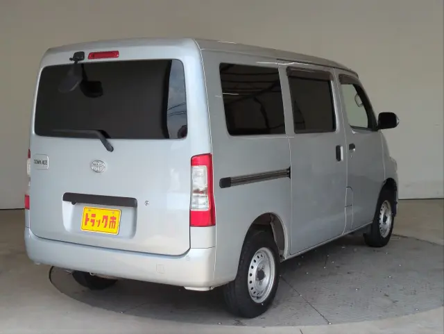 トヨタ タウンエースバン 5BF-S403M(2WD)の写真32