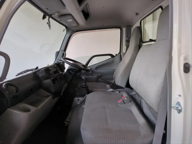 トヨタ ダイナ ABG-TRC600(2WD)の写真3
