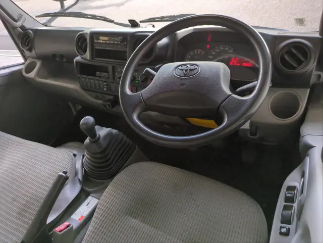 トヨタ ダイナ ABG-TRC600(2WD)の写真6
