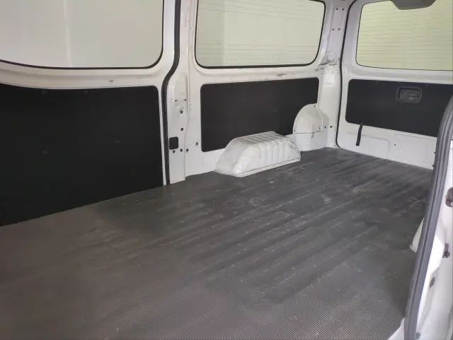 日産 キャラバン LDF-VW2E26(2WD)の写真4