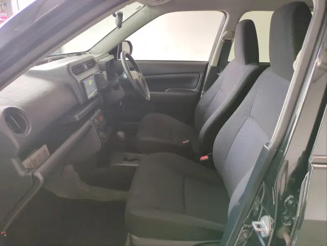 トヨタ プロボックスバン 6AE-NHP160V(2WD)の写真3
