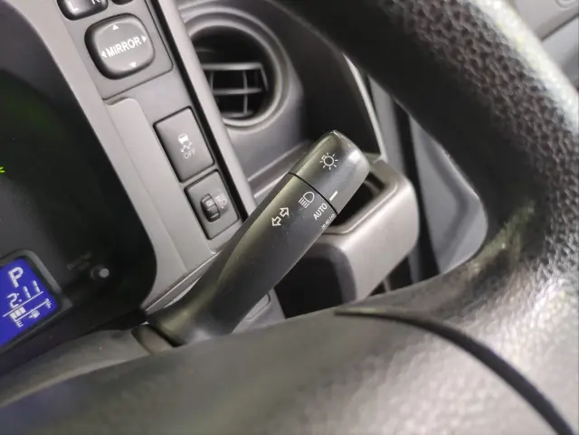 トヨタ プロボックスバン 6AE-NHP160V(2WD)の写真24