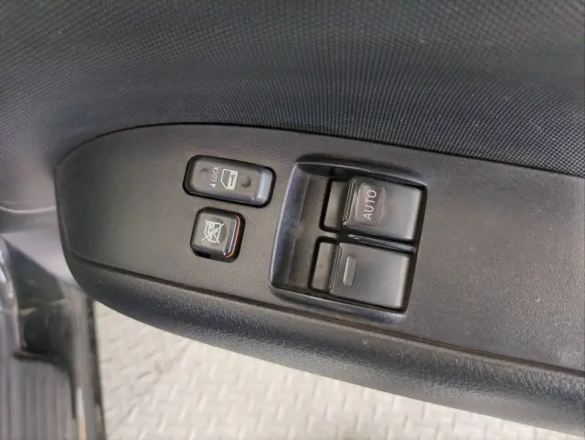 トヨタ プロボックスバン 6AE-NHP160V(2WD)の写真29