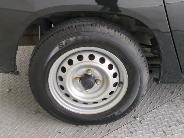 トヨタ プロボックスバン 6AE-NHP160V(2WD)の写真41