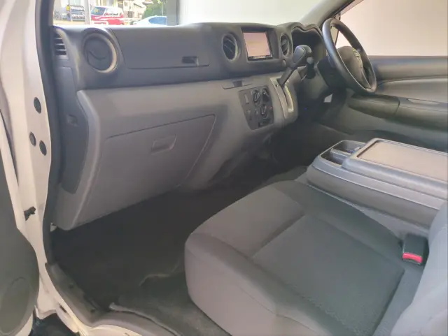 日産 キャラバン ＣＢＦ-ＣＳ4Ｅ26(2WD)の写真2