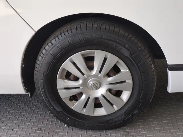日産 キャラバン CBF-VR2E26(2WD)の写真15