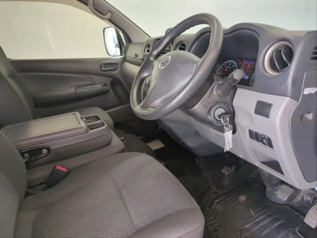 日産 キャラバン CBF-VR2E26(2WD)の写真16