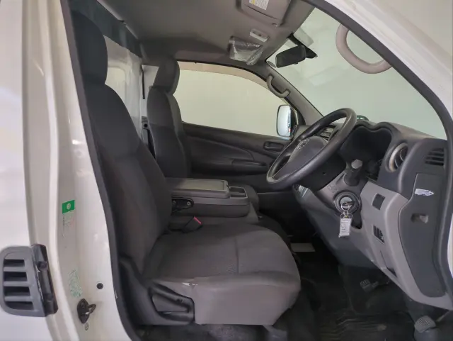日産 キャラバン CBF-VR2E26(2WD)の写真17