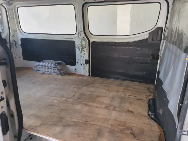 日産 キャラバン CBF-VR2E26(2WD)の写真18