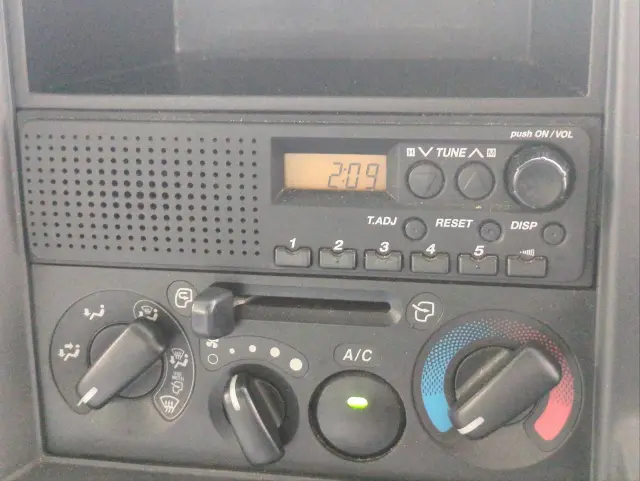 いすゞ エルフ TKG-NHS85AN(4WD)の写真7