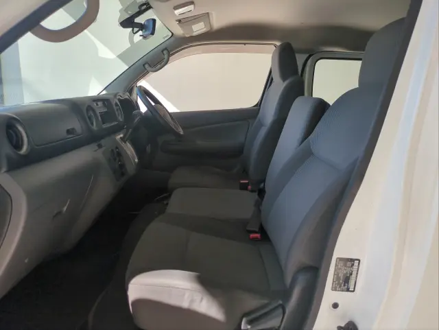 日産 キャラバン ＬＤＦ-ＶＷ6Ｅ26(4WD)の写真3