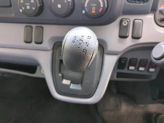 三菱 キャンター TPG-FBA00(2WD)の写真18