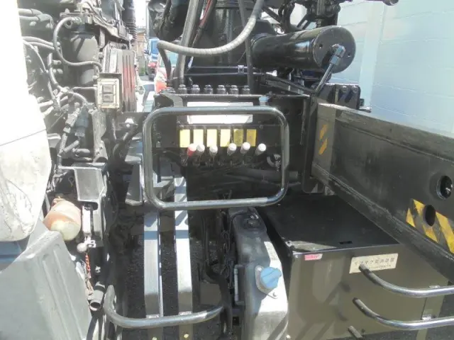 三菱 スーパーグレート QKG-FY50VY(6x4)の写真10