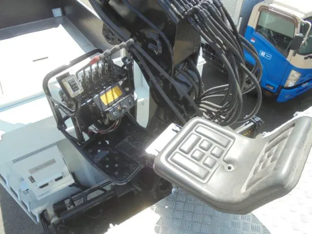 三菱 スーパーグレート QKG-FY50VY(6x4)の写真24