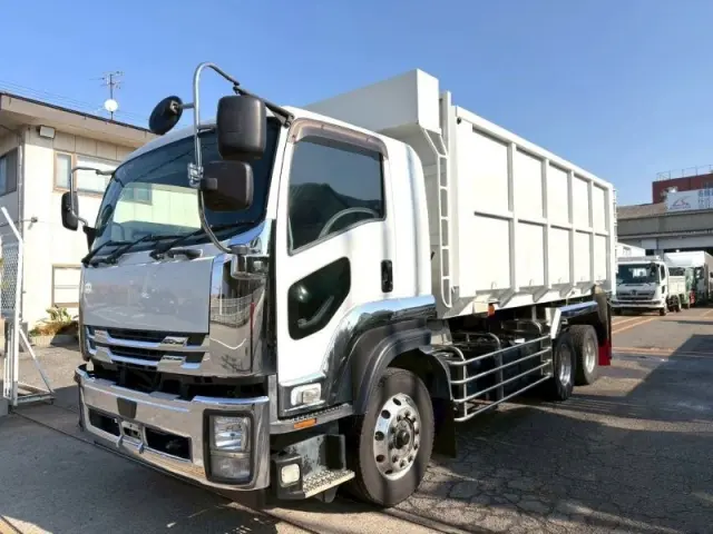 いすゞ フォワード 2KG-FVZ60U2(6x4)の写真1