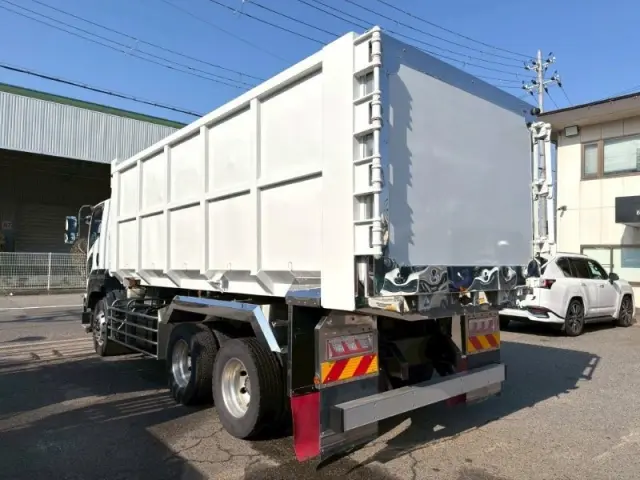 いすゞ フォワード 2KG-FVZ60U2(6x4)の写真4