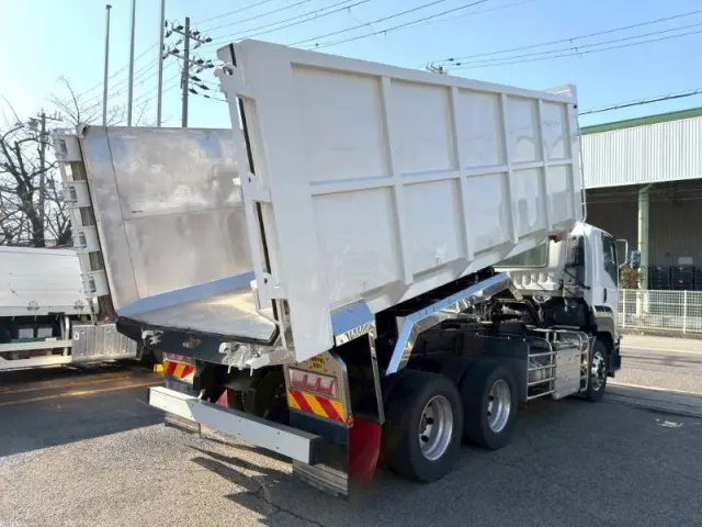 いすゞ フォワード 2KG-FVZ60U2(6x4)の写真7