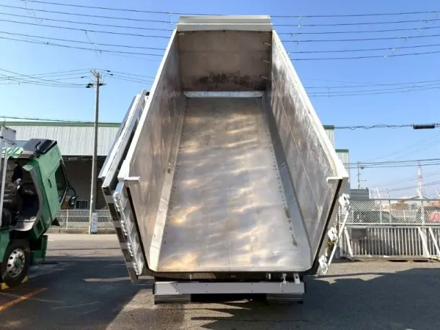 いすゞ フォワード 2KG-FVZ60U2(6x4)の写真9