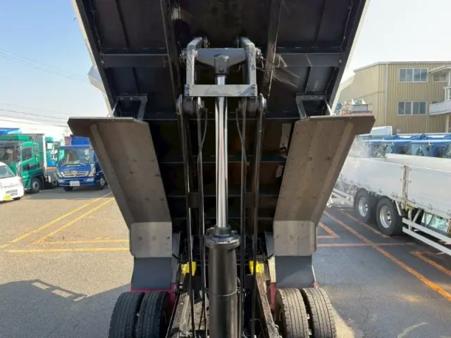 いすゞ フォワード 2KG-FVZ60U2(6x4)の写真14