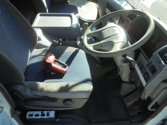 三菱 ファイター LKG-FK62FZ(2WD)の写真26