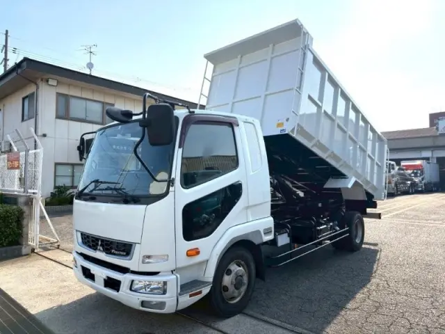 三菱 ファイター 2KG-FK61Fの写真1