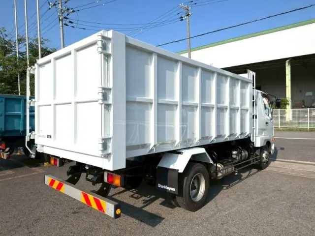 三菱 ファイター 2KG-FK61Fの写真4