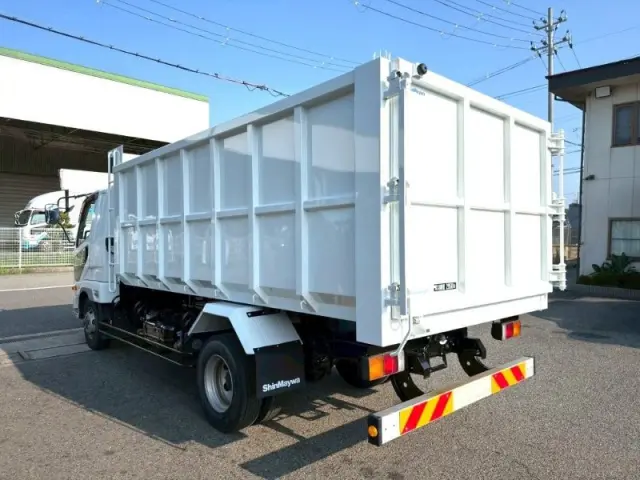 三菱 ファイター 2KG-FK61Fの写真5