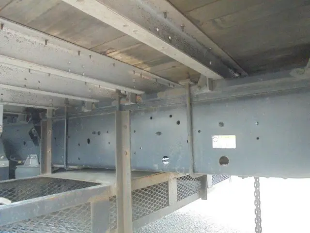 いすゞ ギガ 2PG-CYJ77C(8x4)の写真8