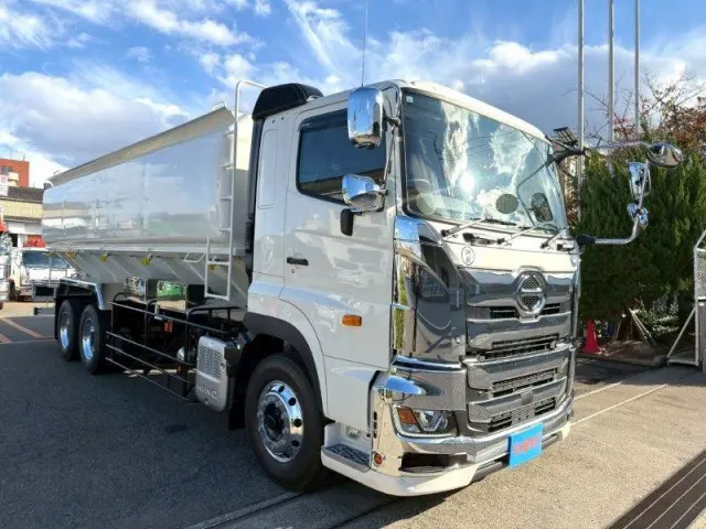 日野 プロフィア 2DG-FS1AJE(6x4)の写真2