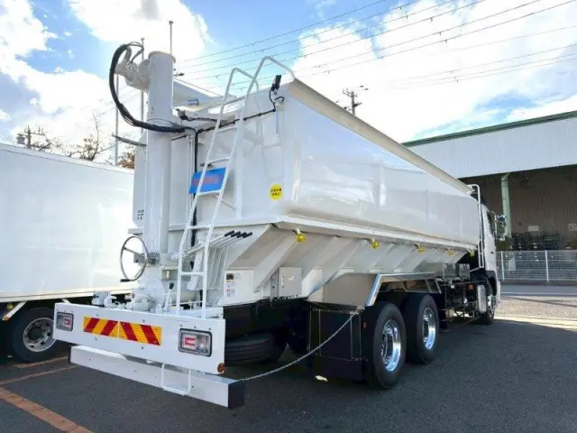 日野 プロフィア 2DG-FS1AJE(6x4)の写真3