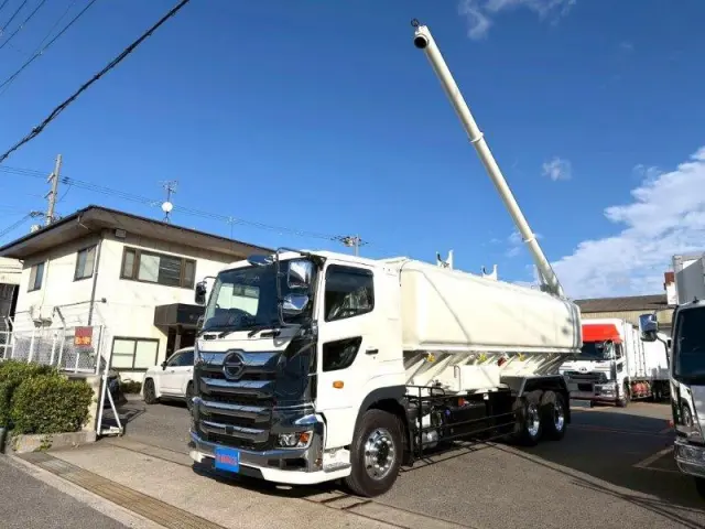 日野 プロフィア 2DG-FS1AJE(6x4)の写真5