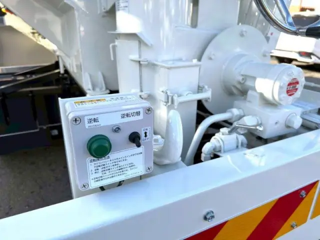 日野 プロフィア 2DG-FS1AJE(6x4)の写真11
