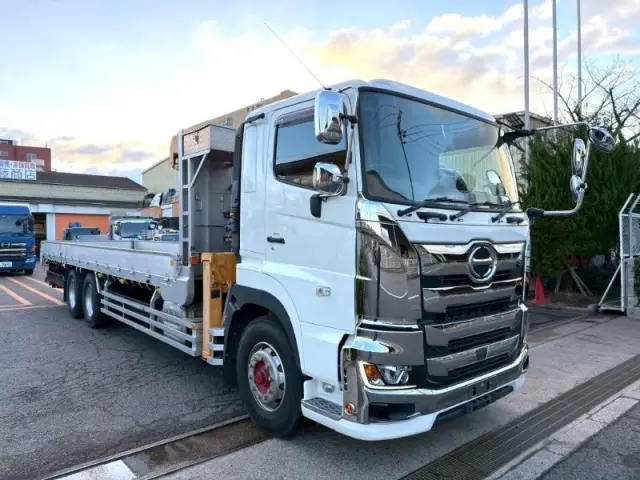 日野 プロフィア 2DG-FR1AHG(6x2)の写真2