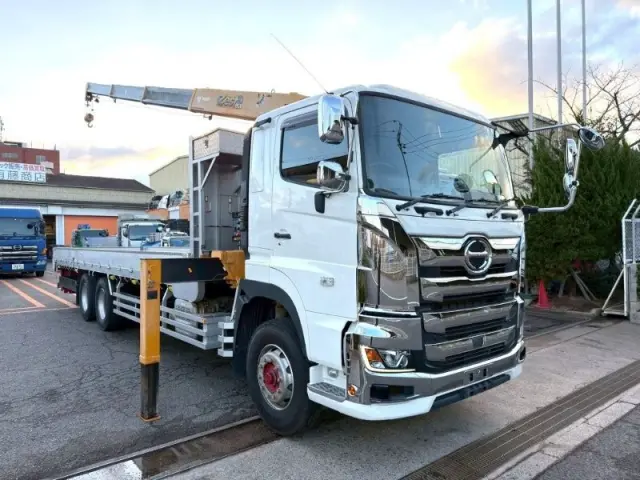 日野 プロフィア 2DG-FR1AHG(6x2)の写真6