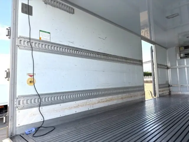 いすゞ フォワード 2PG-FSR90T2の写真9