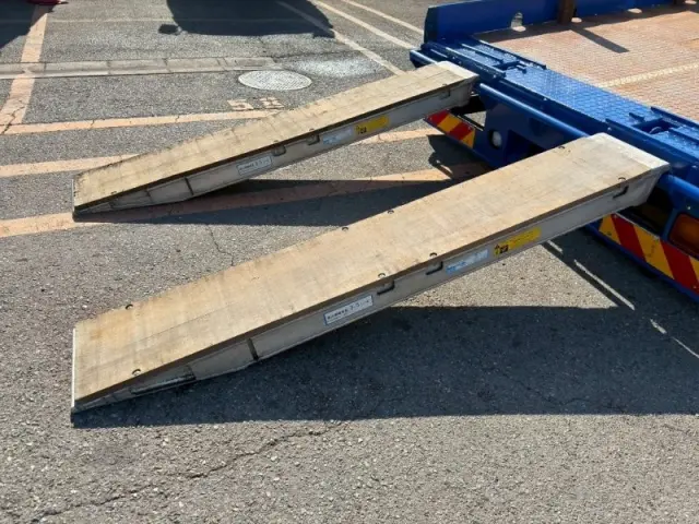 三菱 スーパーグレート QKG-FS50VZ(8x4)の写真11