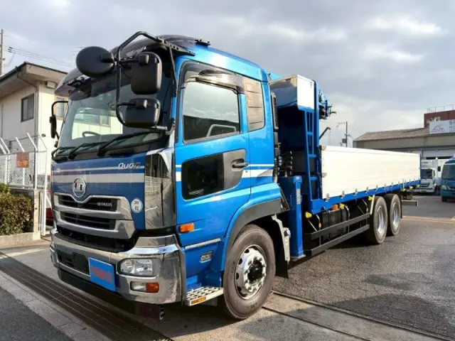 ＵＤ クオン QPG-CW5YL(6x4)の写真1