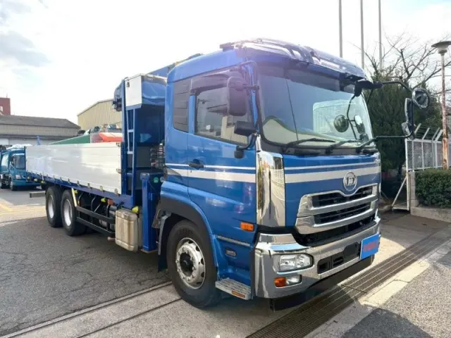 ＵＤ クオン QPG-CW5YL(6x4)の写真2