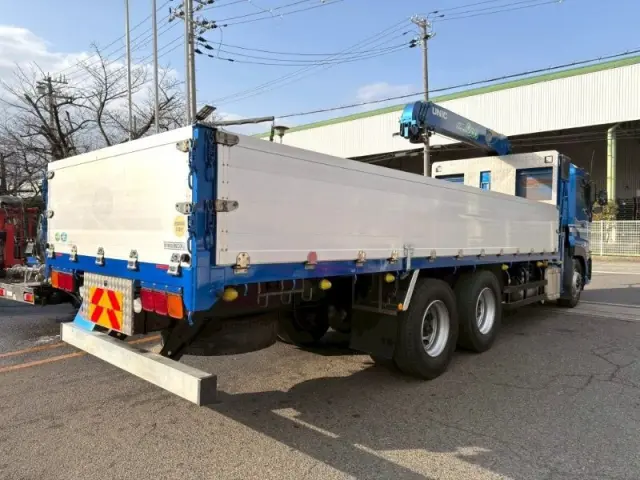 ＵＤ クオン QPG-CW5YL(6x4)の写真3