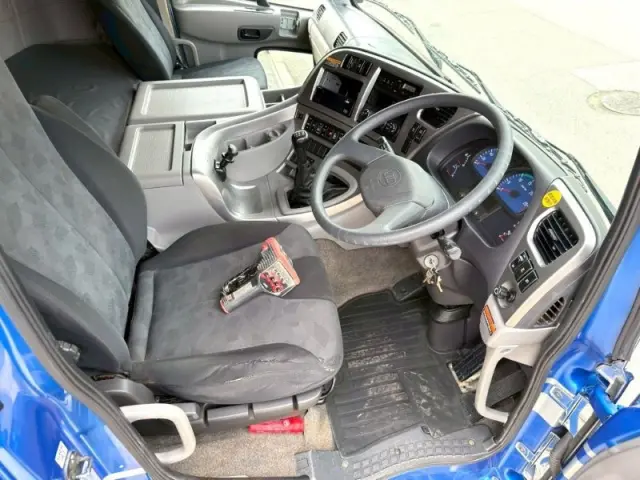 ＵＤ クオン QPG-CW5YL(6x4)の写真34