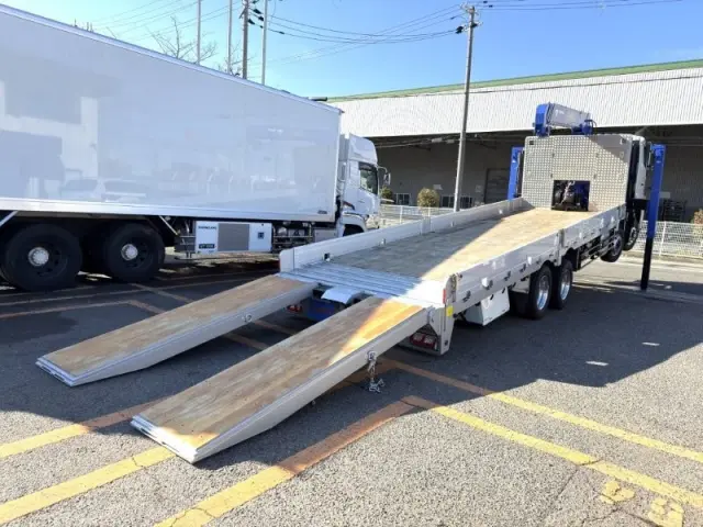 日野 プロフィア 2DG-FW1AHC(8x4)の写真7