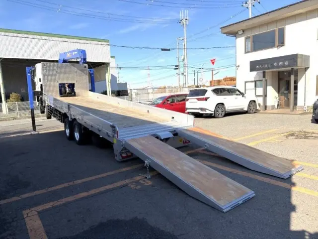 日野 プロフィア 2DG-FW1AHC(8x4)の写真8