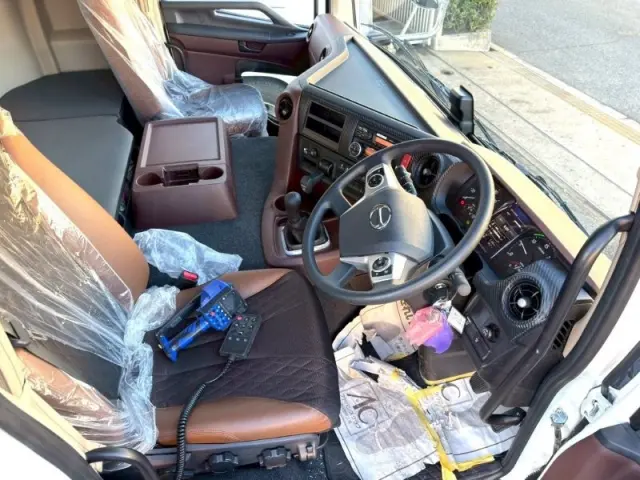 日野 プロフィア 2DG-FW1AHC(8x4)の写真23