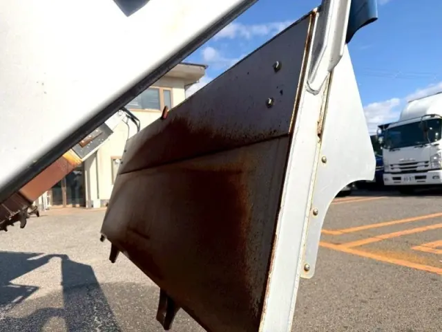 いすゞ ギガ 2PG-CXZ77CT(6x4)の写真13