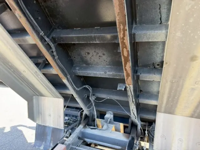 いすゞ ギガ 2PG-CXZ77CT(6x4)の写真16