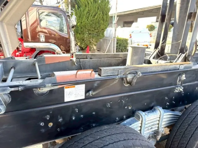 いすゞ ギガ 2PG-CXZ77CT(6x4)の写真18