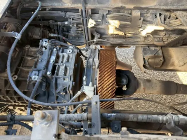 いすゞ ギガ 2PG-CXZ77CT(6x4)の写真21